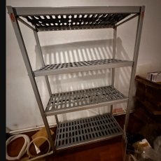 2.el 4 Katlı Aluminyum Delikli İstif Rafı 107 x 170 cm sağlam durumda